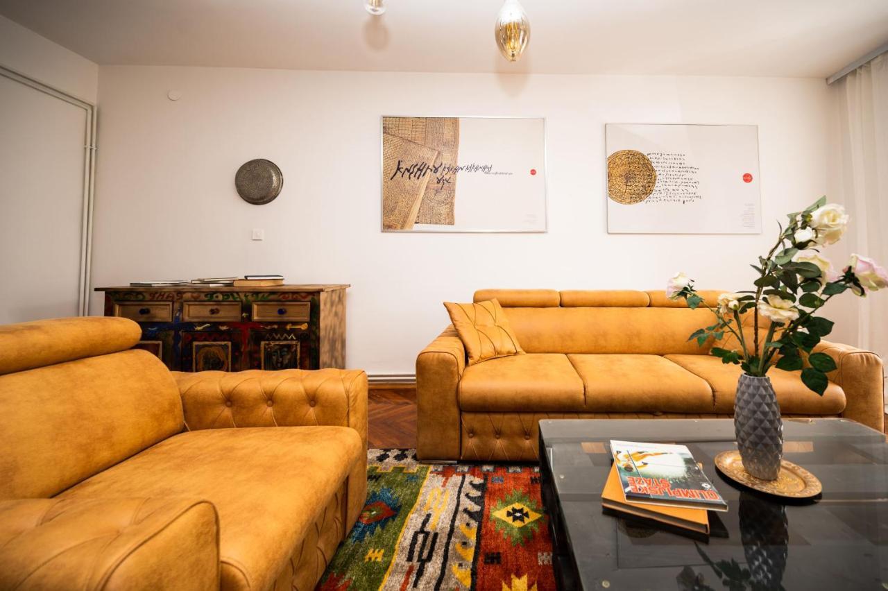 Apartment Authentic Design 2bdr Apartment in old town *